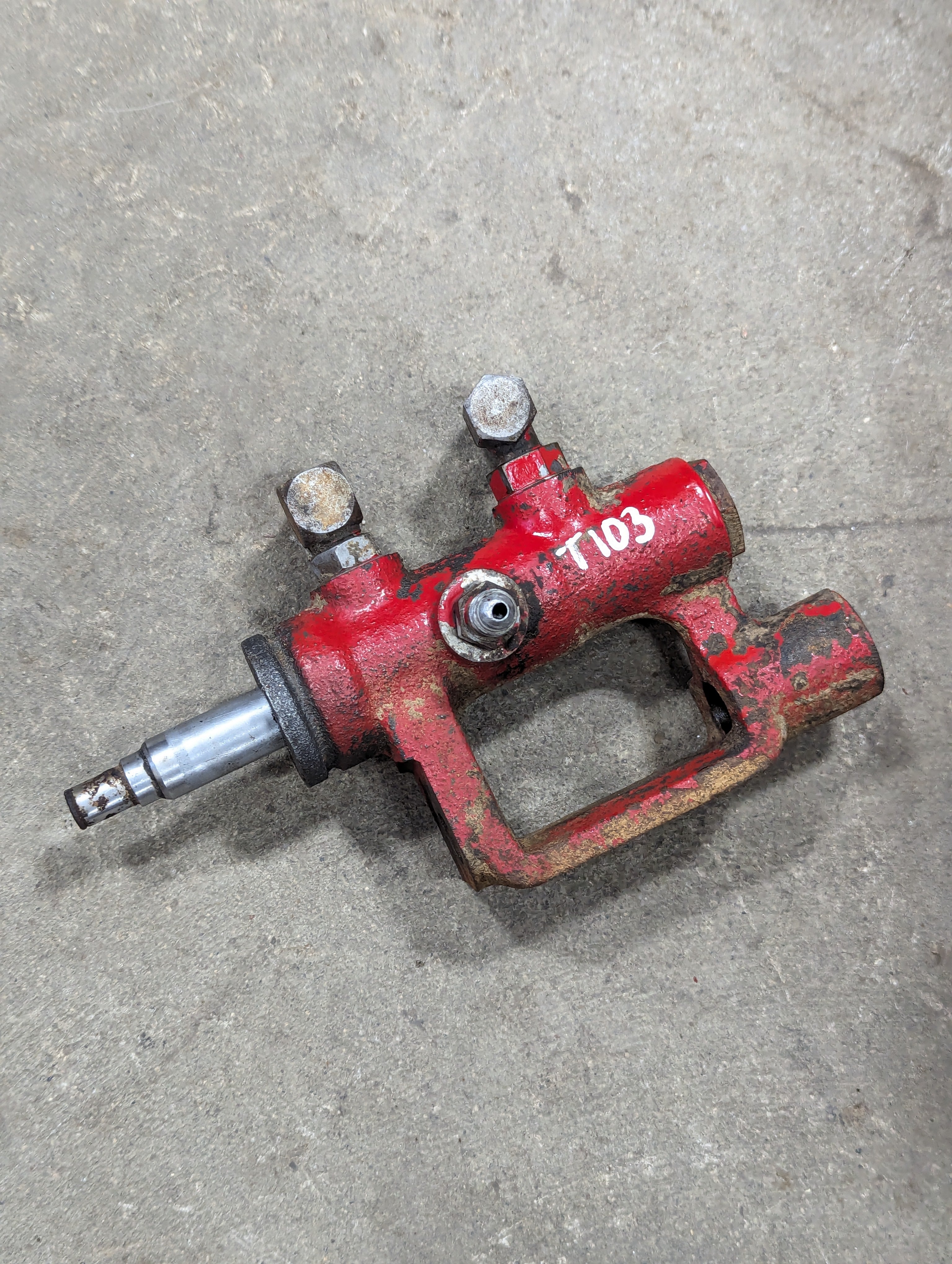 Differential Lock Valve Assembly IH International 65416C92 USED