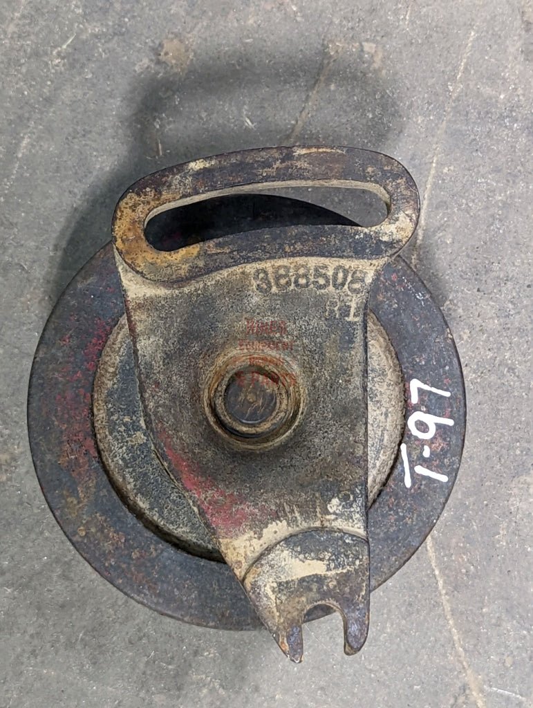 Fan Pulley Adjuster Ih International 368508R1 378609R1 Used Engine