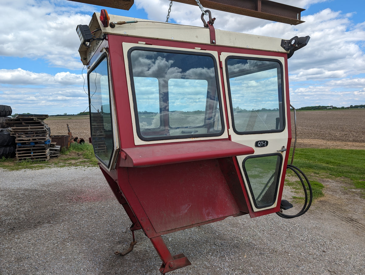 Year A Round Cab IH International USED