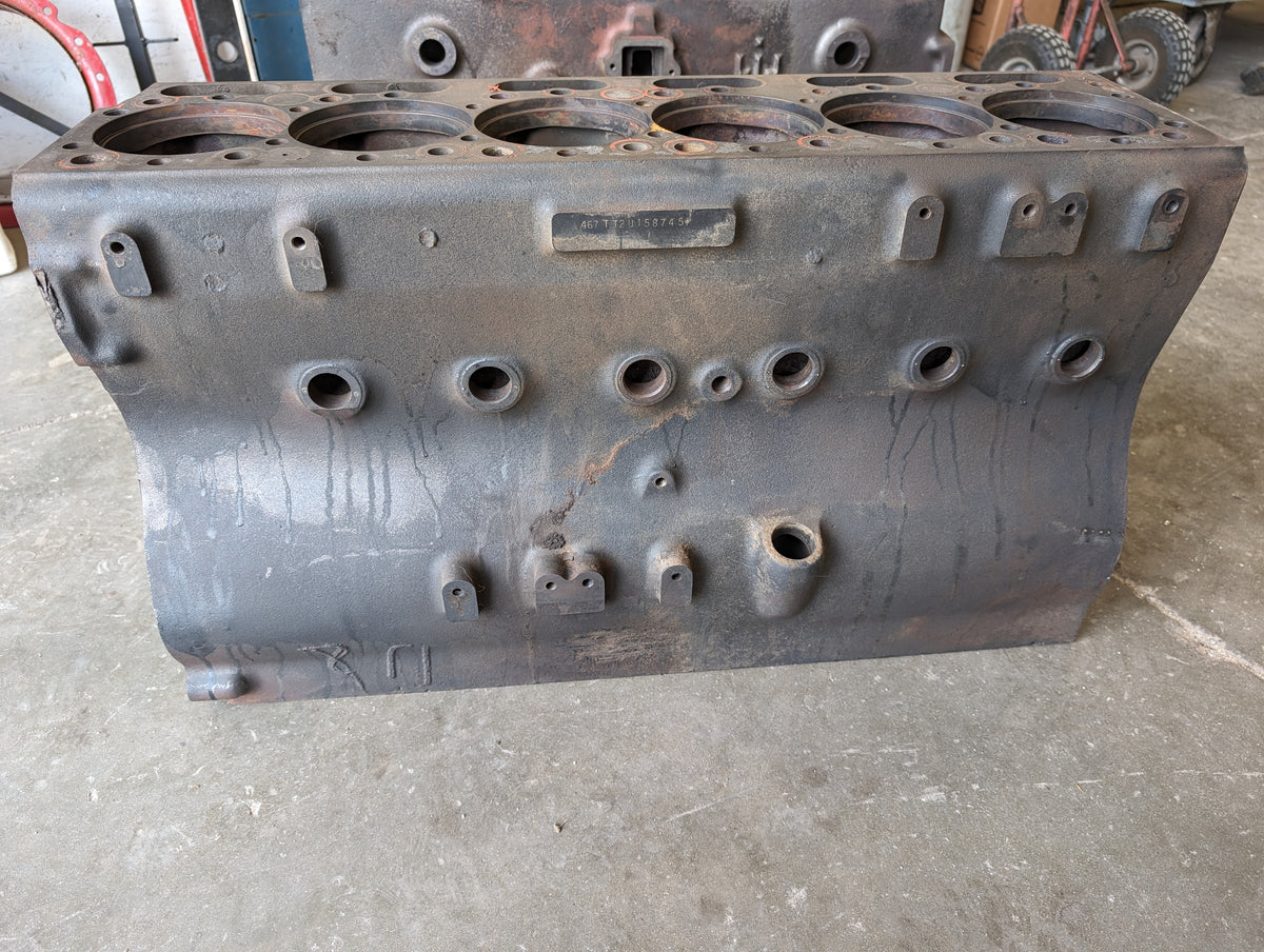 DT-466 DT-466B DT-467 Engine Block IH International 1802330C2 USED