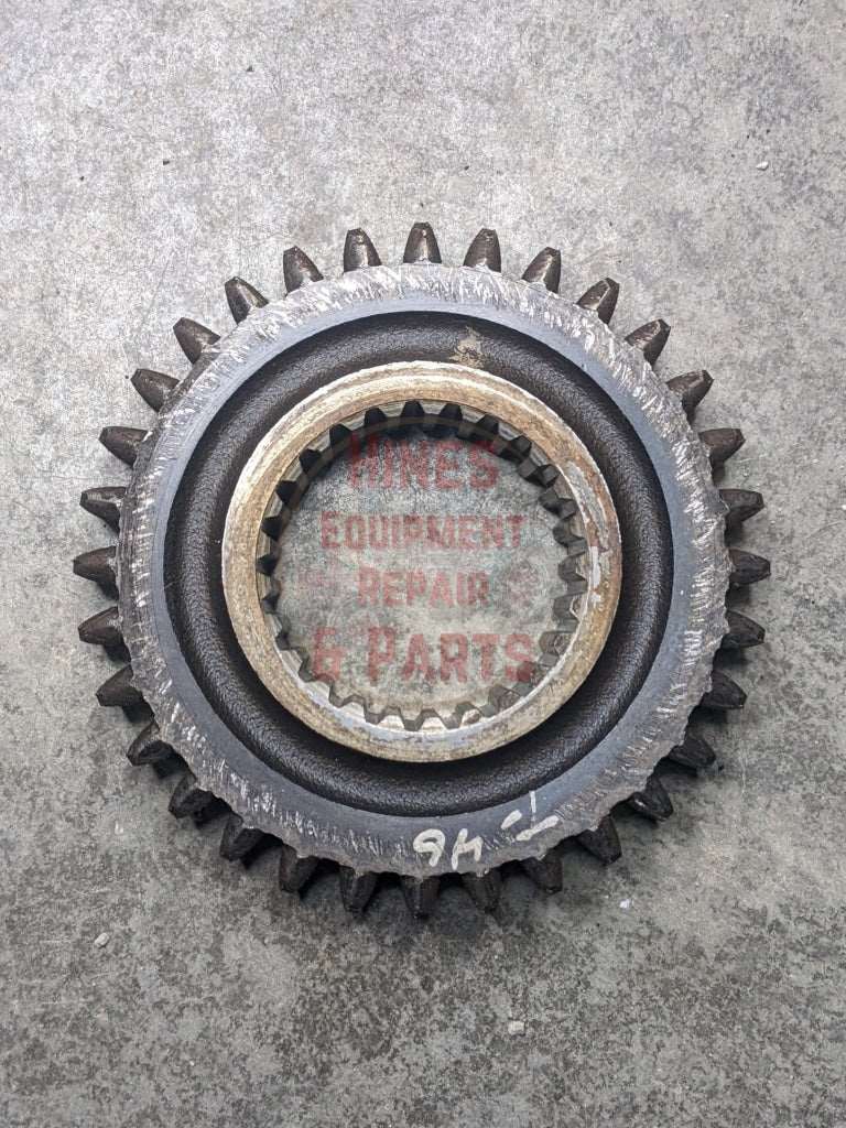 2nd Speed Drive Gear IH International 380088R1 390258R1 USED - Hines Equipment Repair &amp; Parts