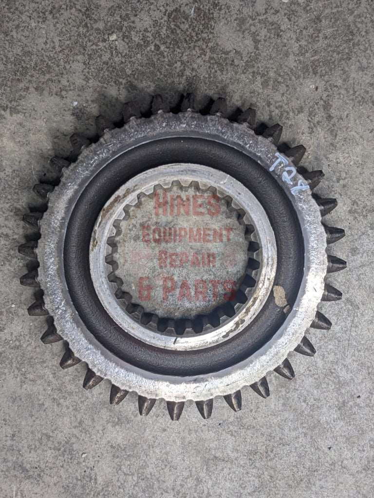 2nd Speed Drive Gear IH International 380088R1 390258R1 USED - Hines Equipment Repair &amp; Parts