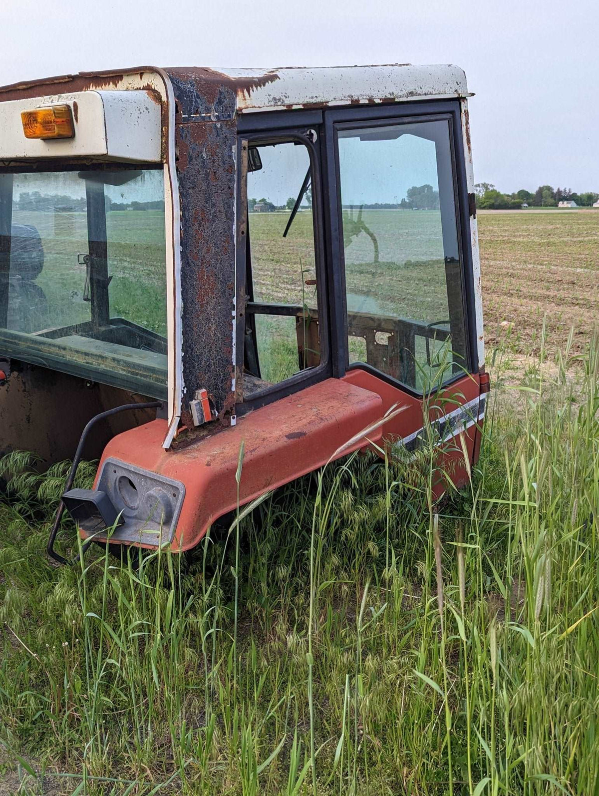 86 Series Cab IH International 1267539C91 USED - Hines Equipment Repair &amp; Parts