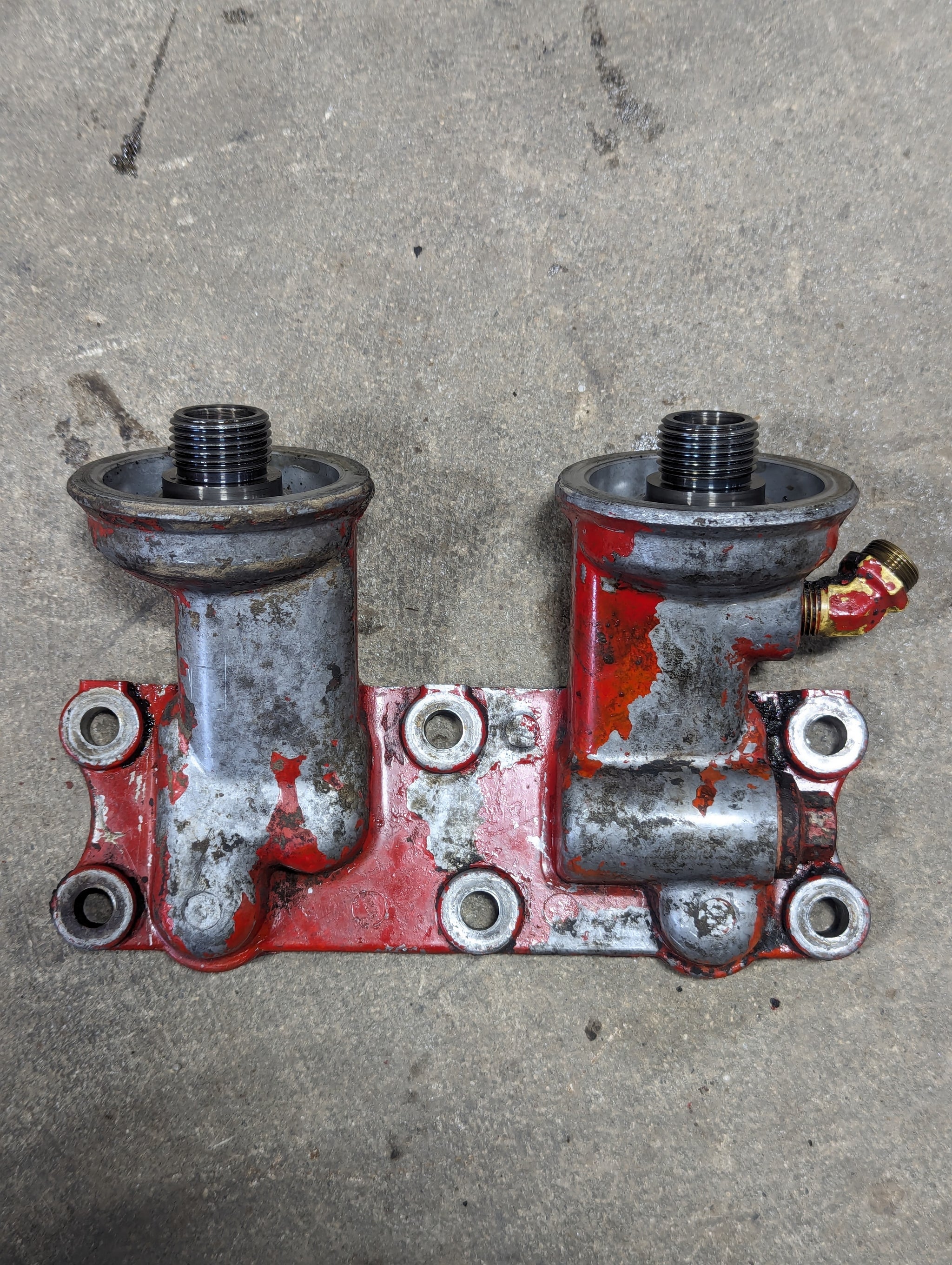 Oil Filter Base IH International 675358C1 USED - Hines Red Tractor Parts