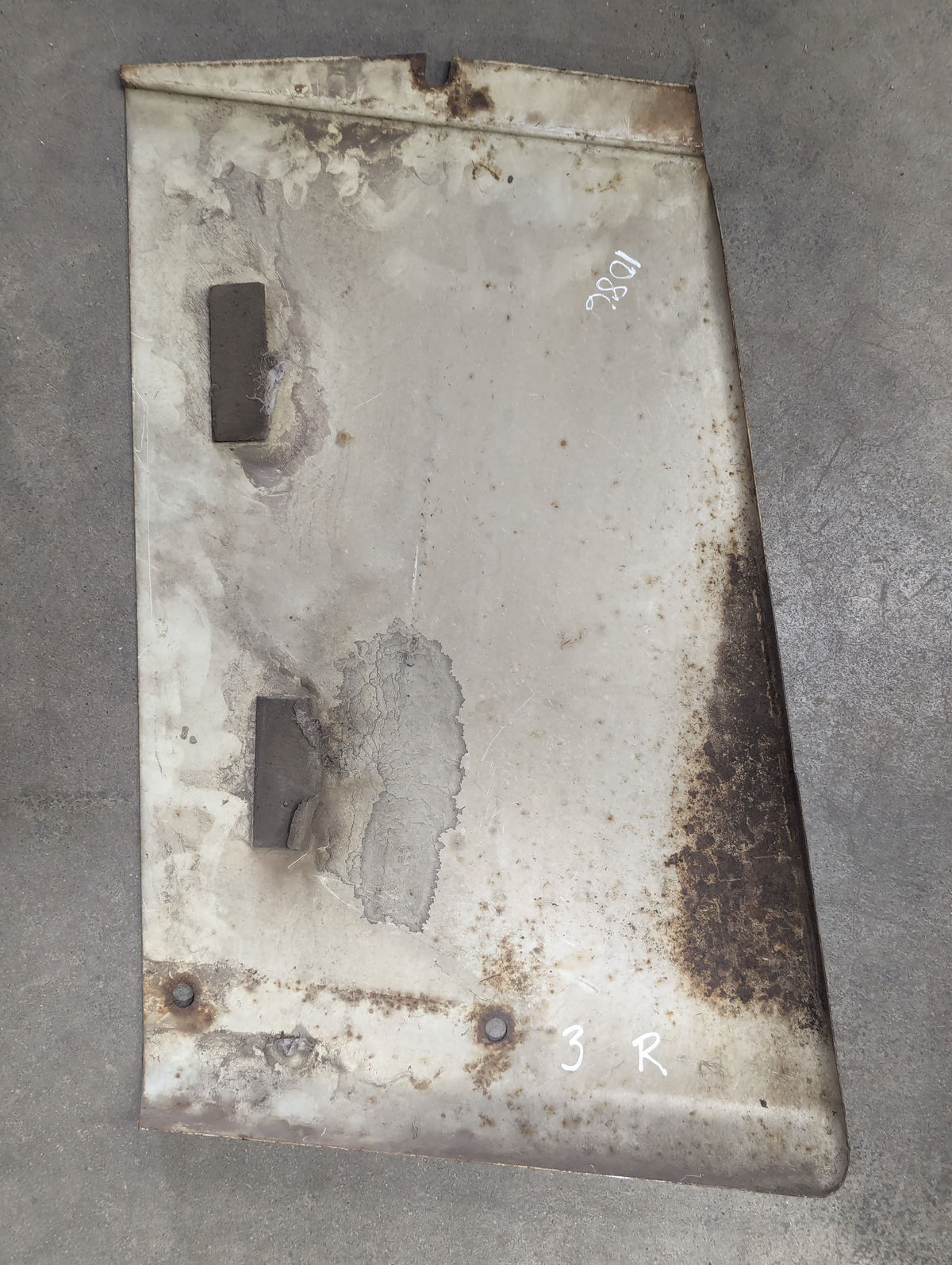 Right Radiator Side Panel IH International 531064R3 USED