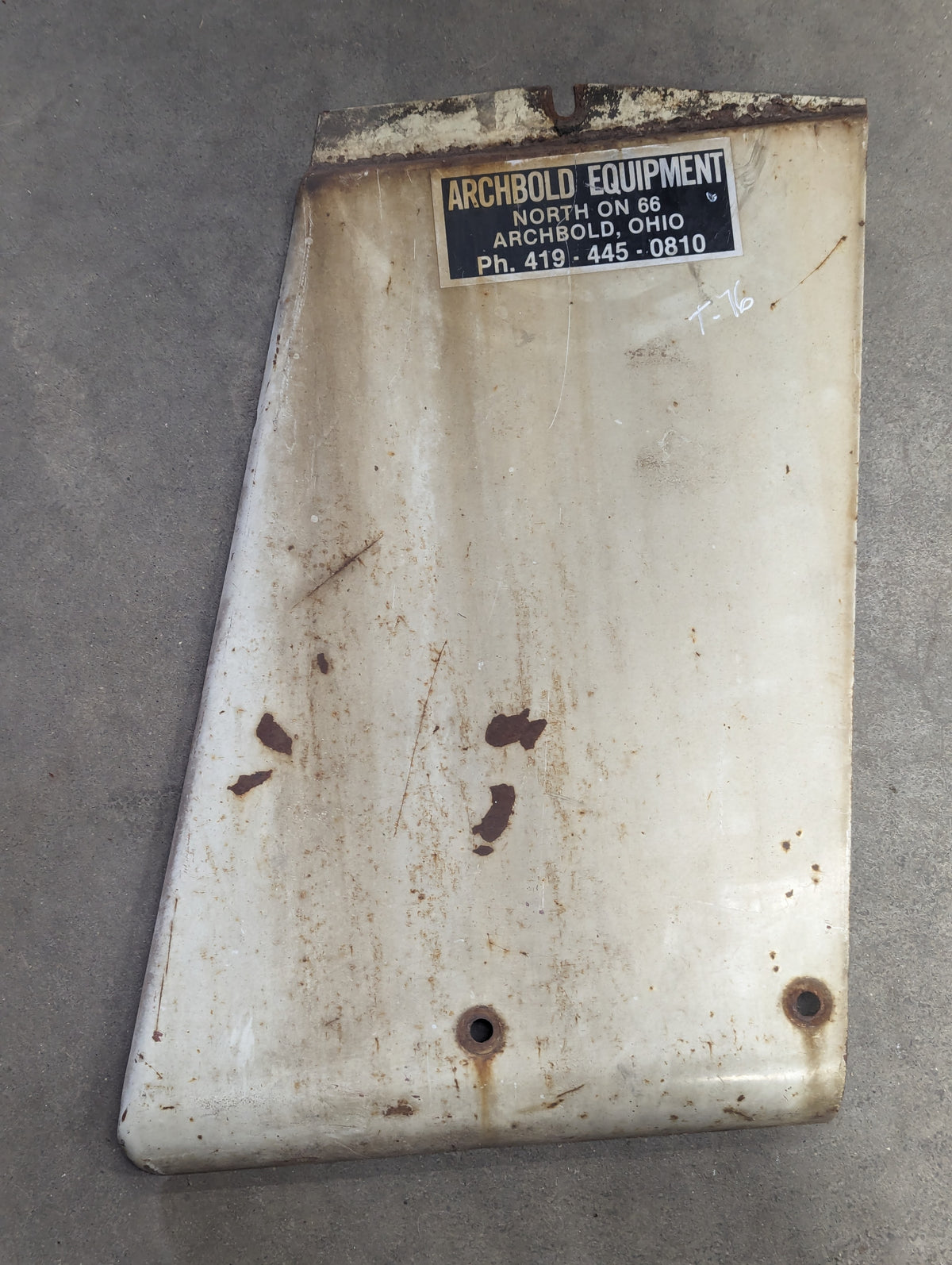 Right Radiator Side Panel IH International 531064R3 USED