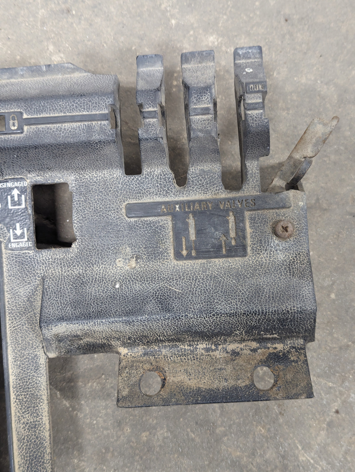 Hydraulic Lever Cover IH International 1264629C3 USED