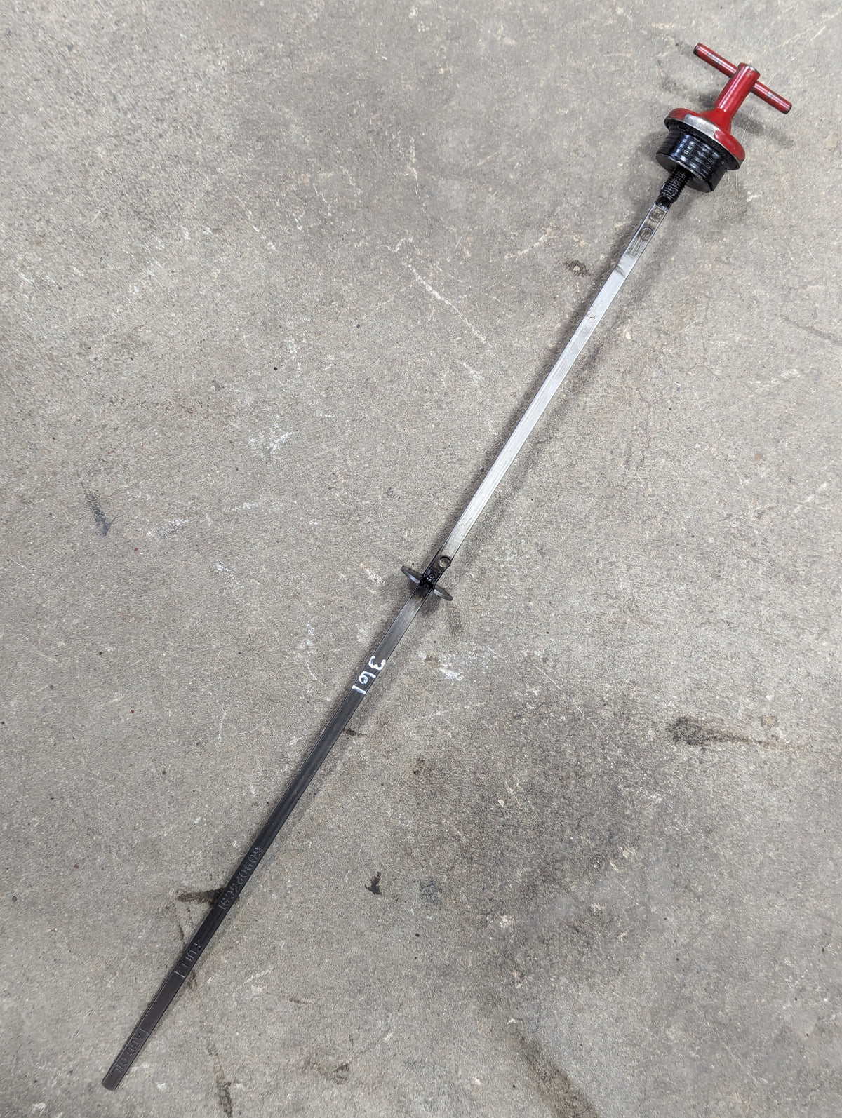 Engine Oil Dipstick IH International 609023C91 USED