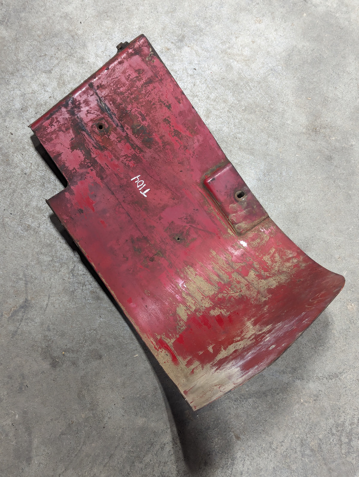 Lower Left Heat Shield IH International 386117R31 USED