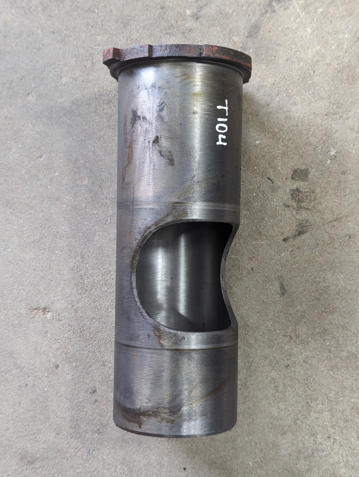 Power Steering Sleeve Cylinder IH International 367805R2 USED
