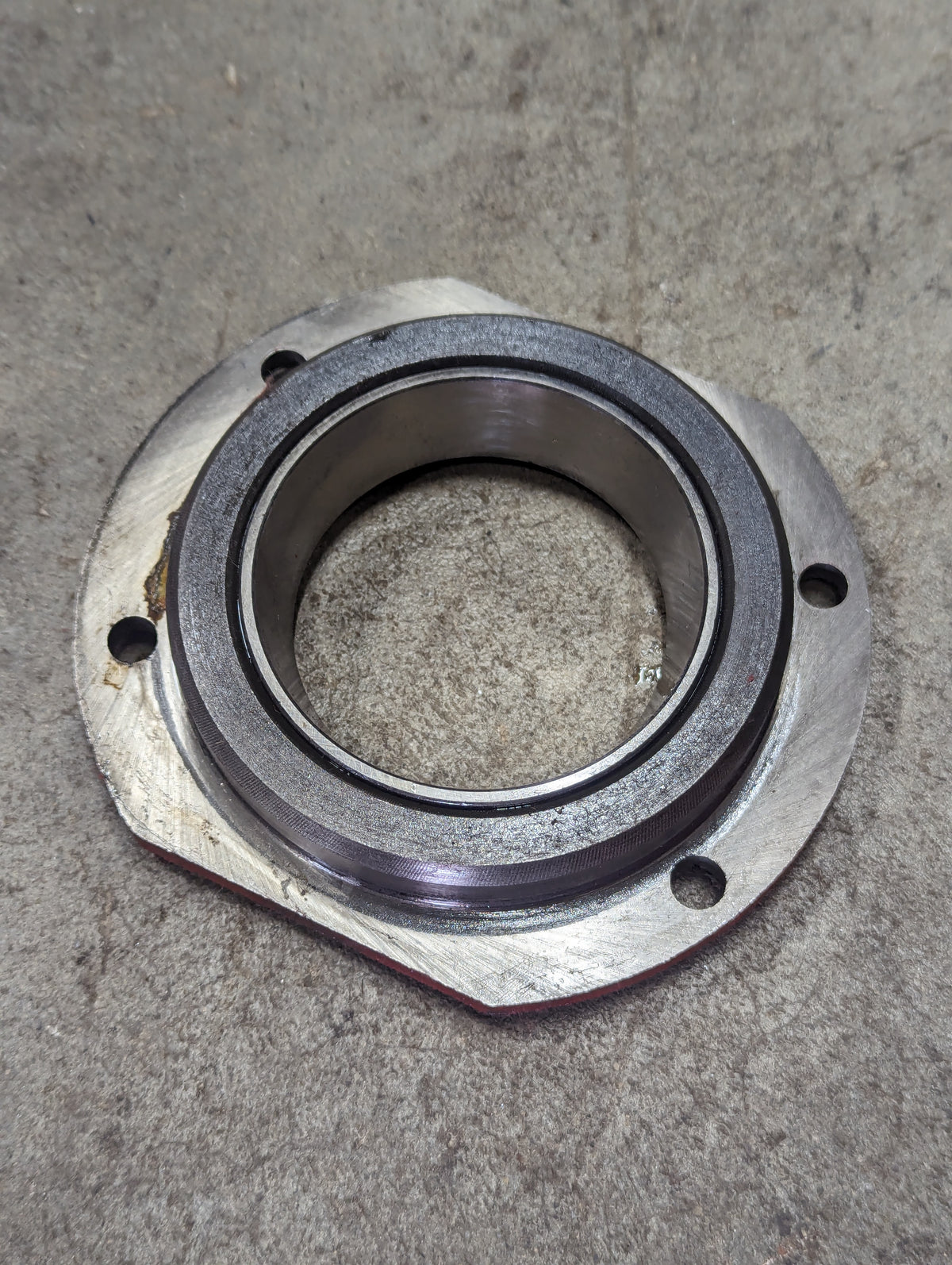 Countershaft Front Bearing Cage IH International 380281R1 USED