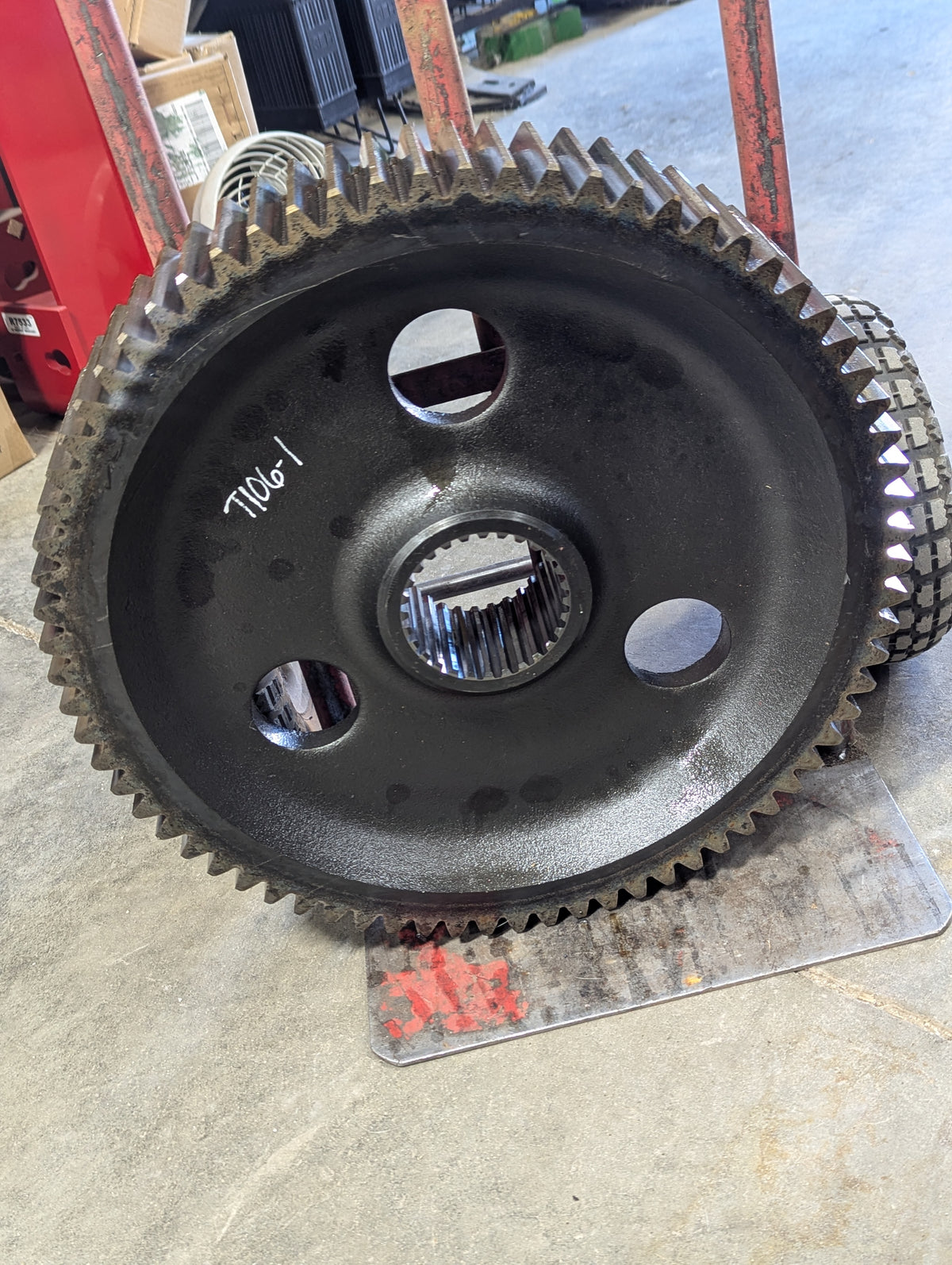 Bull Gear IH International 528712R1 USED