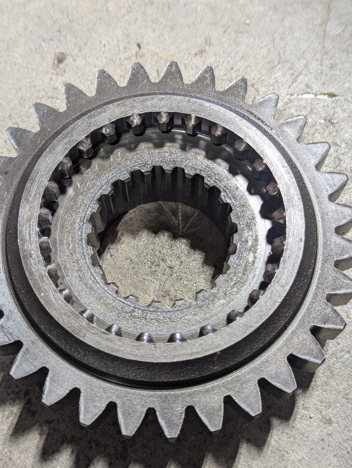 3rd/4th Speed Slider Gear IH International 528675R1 USED