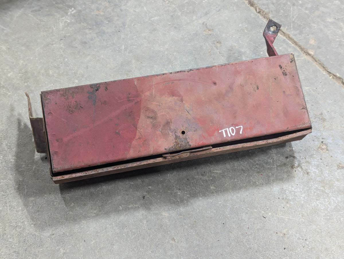 Tool Box IH International 383104R91 USED