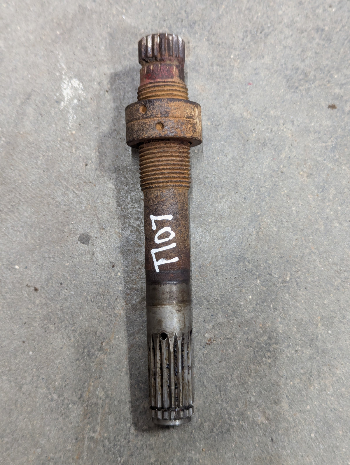 Position Control Shaft IH International 382802R11 USED