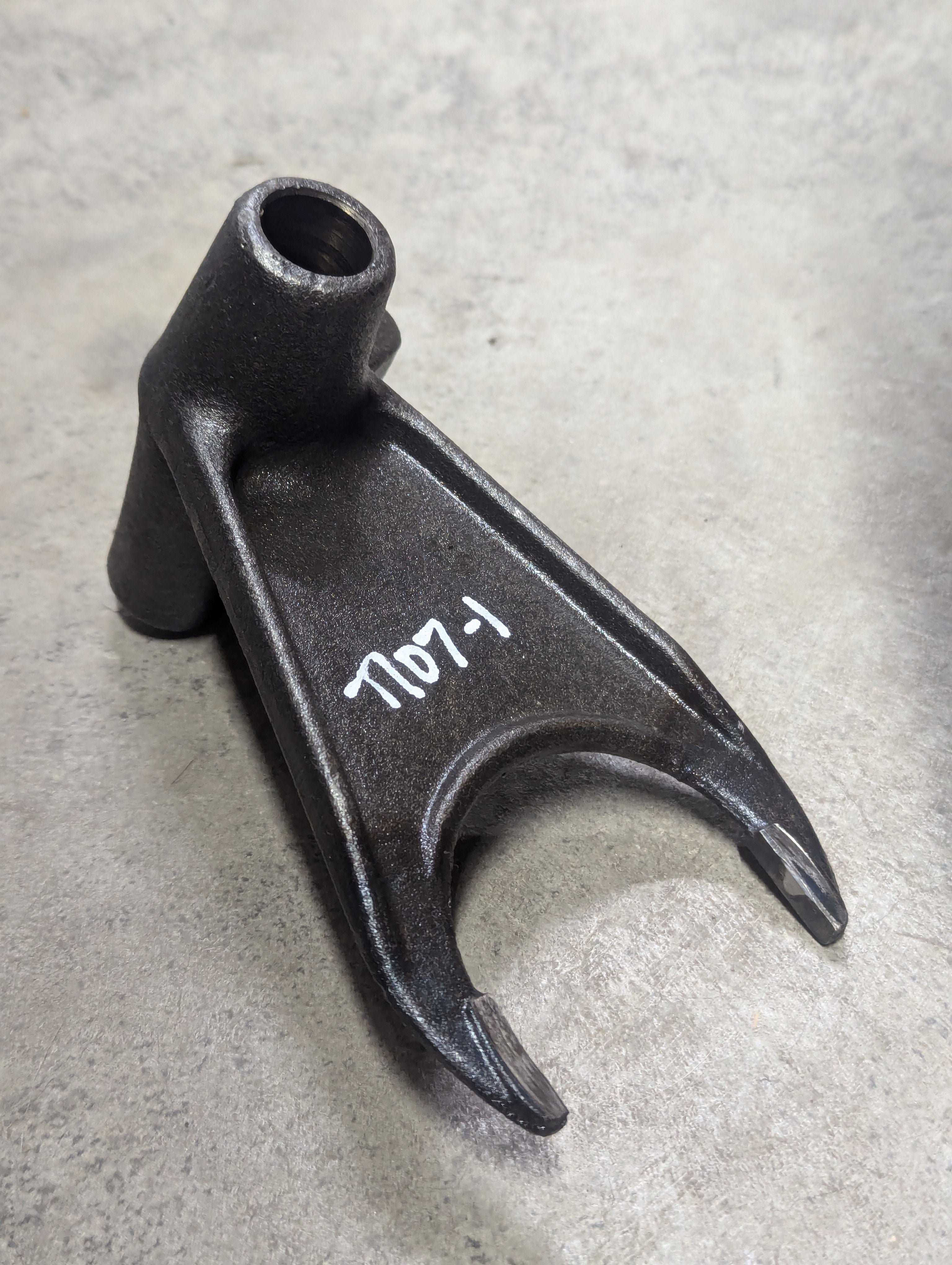 IH Speed Shift Fork 380123R21 - Used, Fits 706 806 1206