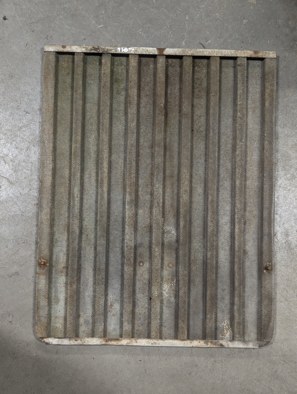 Radiator Grill IH International 379995R21 USED