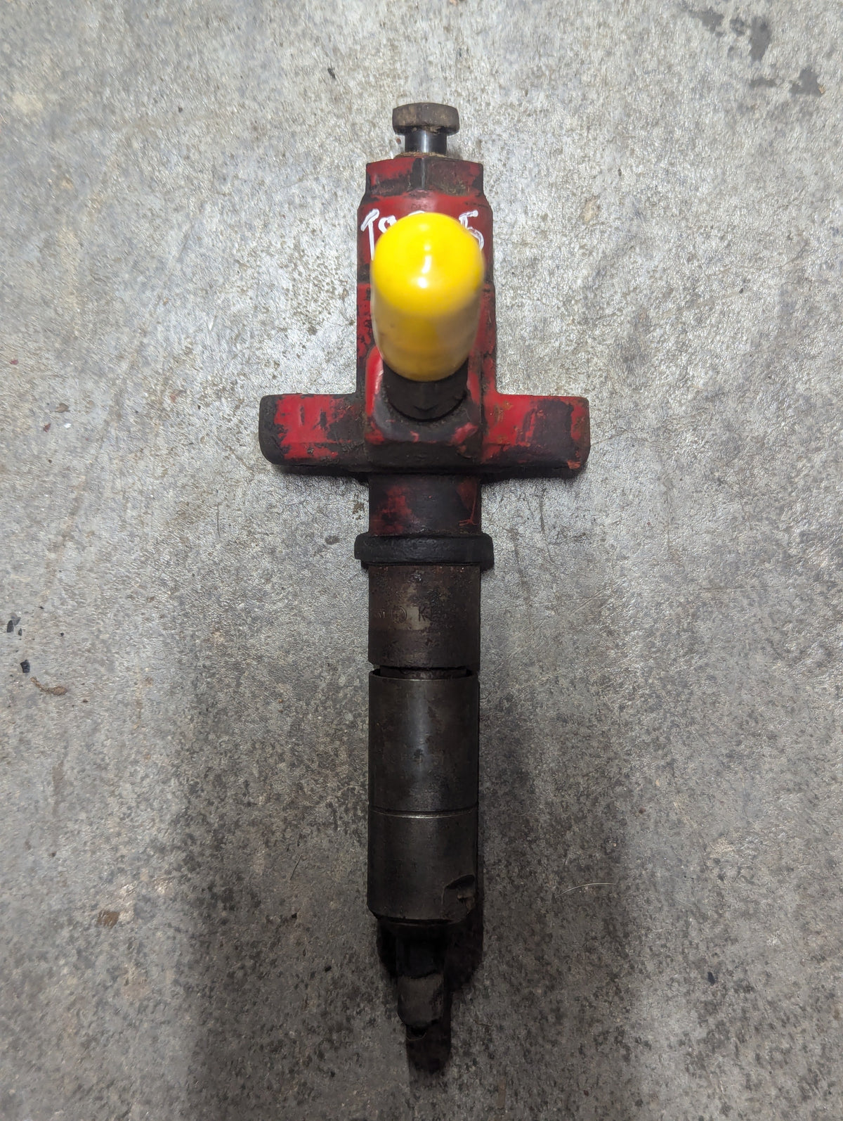 Fuel Injector IH International 3055298R92 USED