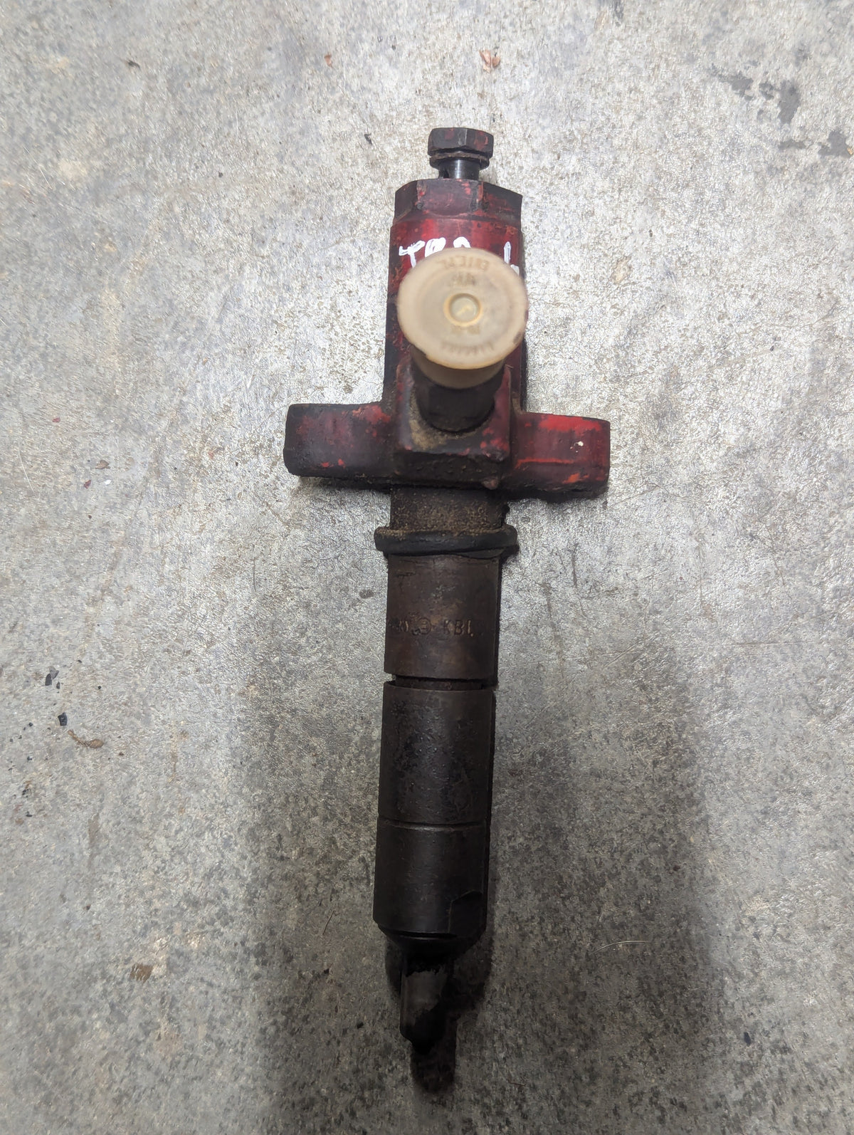 Fuel Injector IH International 3055298R92 USED