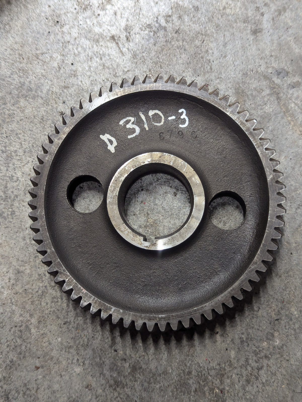 Camshaft Gear IH International 3055176R1 USED