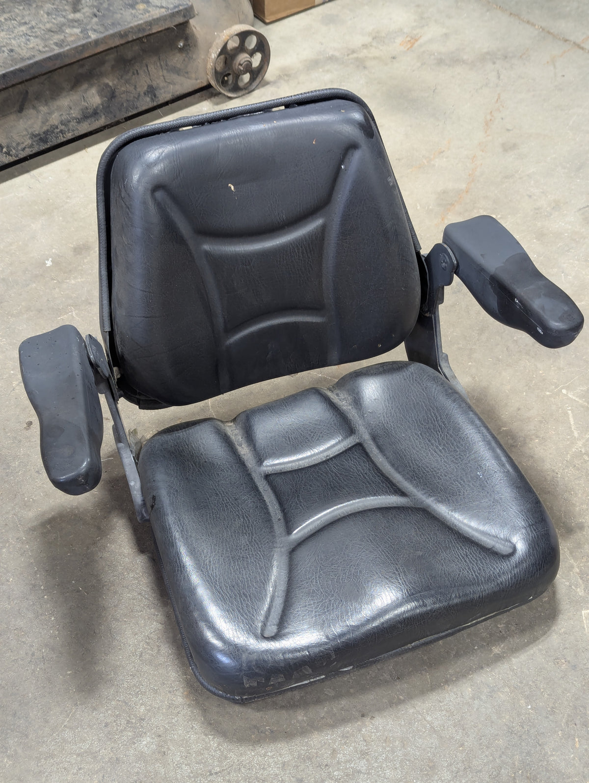 Universal Seat IH International USED