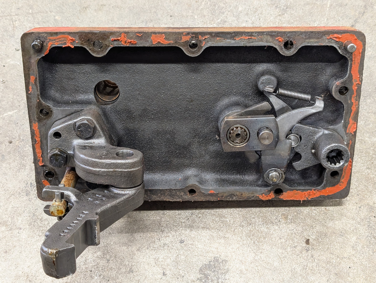 Range Cover &amp; Shifting Assembly IH International 398298R41 USED