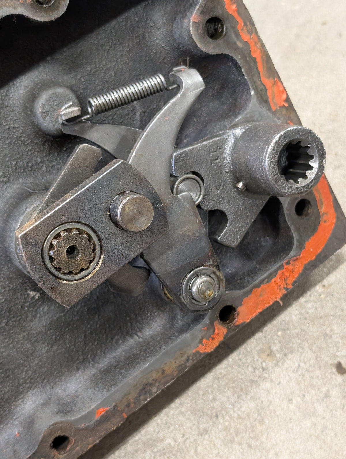 Range Cover &amp; Shifting Assembly IH International 398298R41 USED
