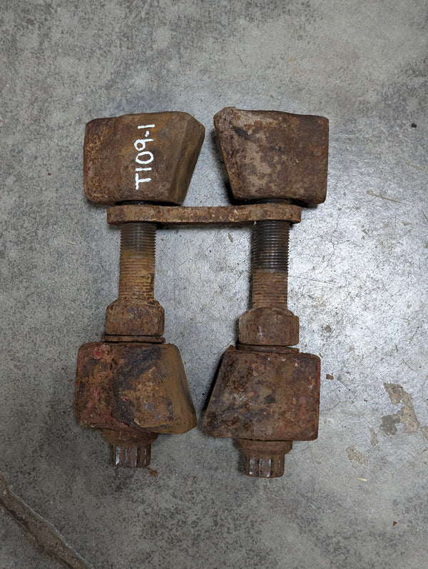 Used Wheel Wedge Lock Assembly for IH Tractors - 67475C1, Fits Many ...