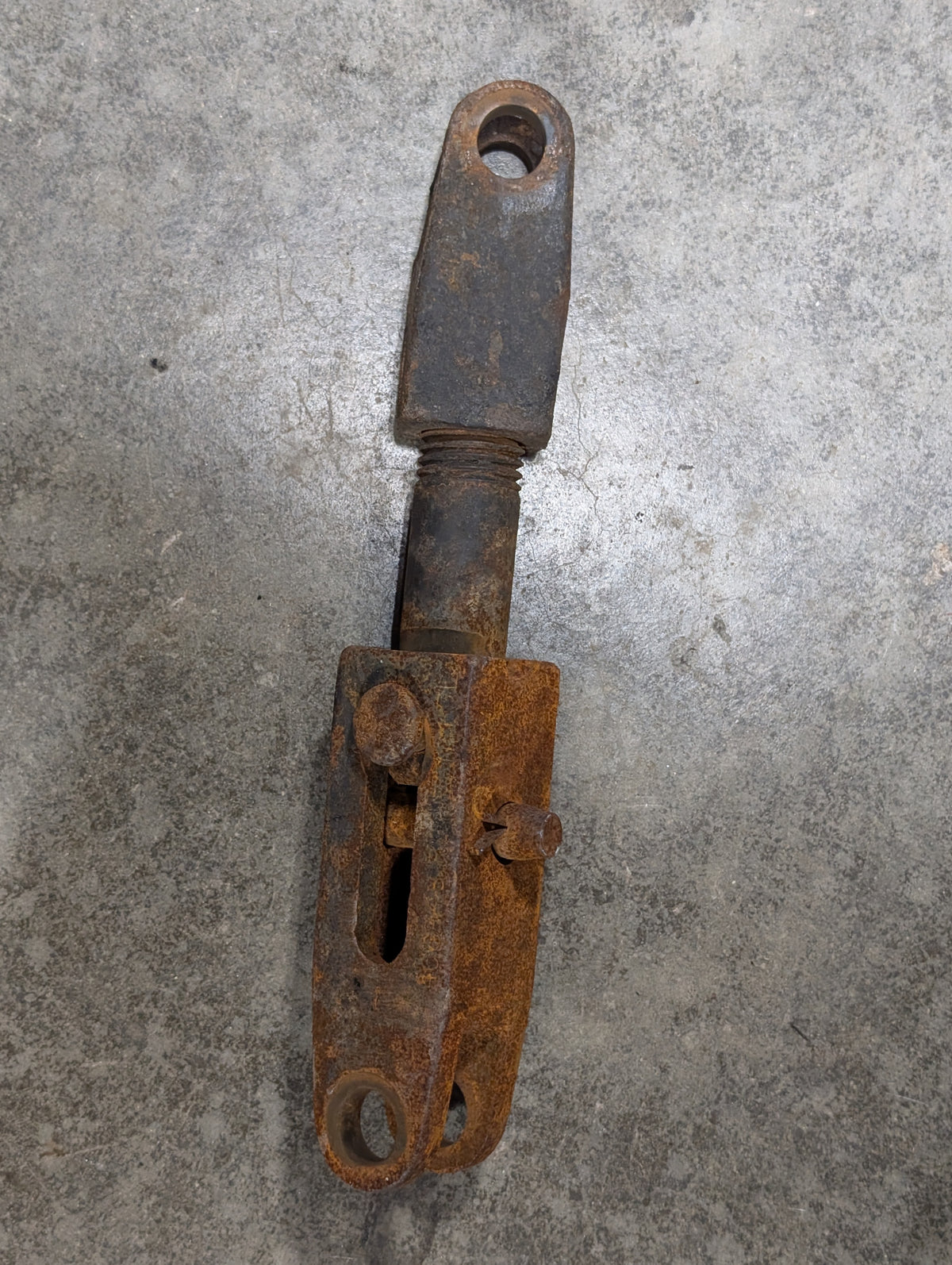 Stabilizer Arm Sway Limiter IH International 69133C1 406248R2 406249R1 USED
