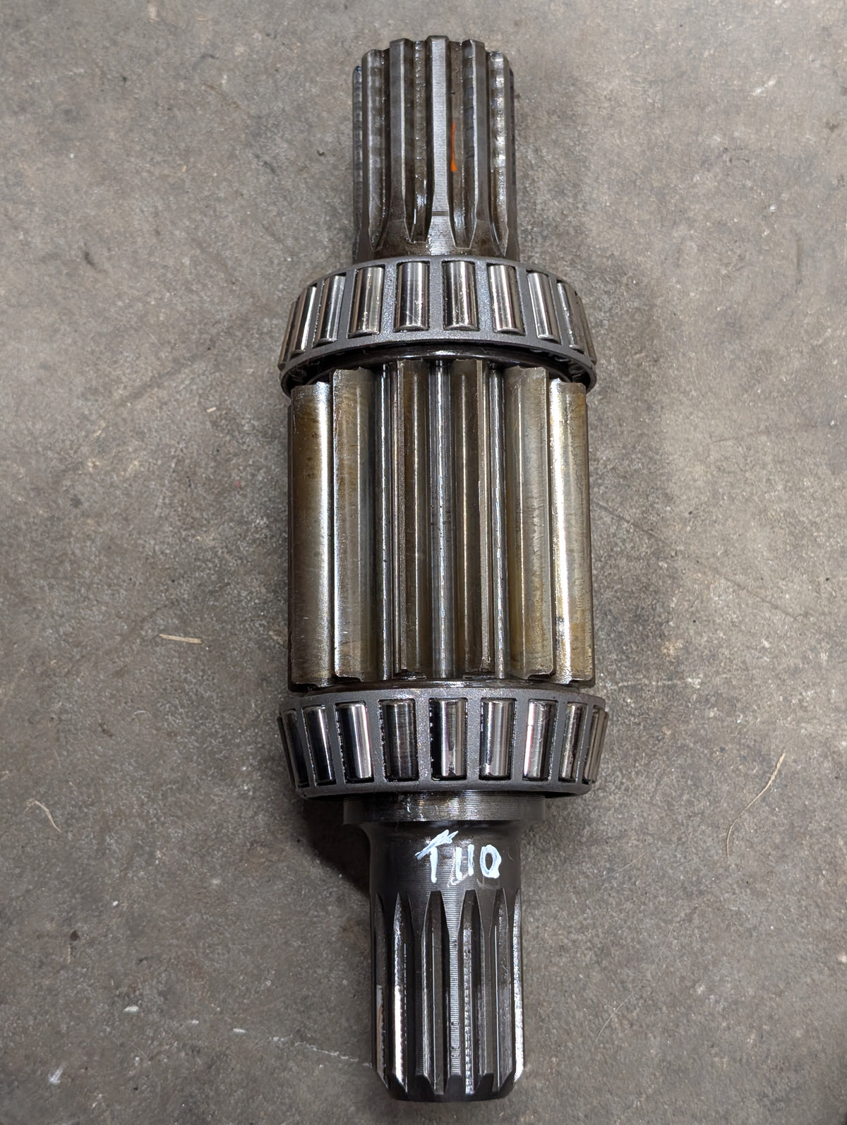 Left Bull Pinion Brake Shaft IH International 104676C1 USED