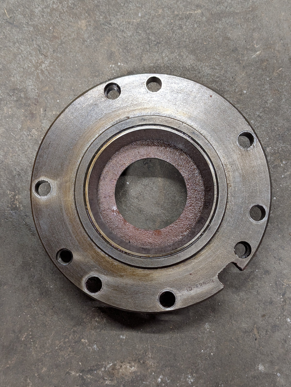 Right Differential Bearing Retainer IH International 68683C1 USED