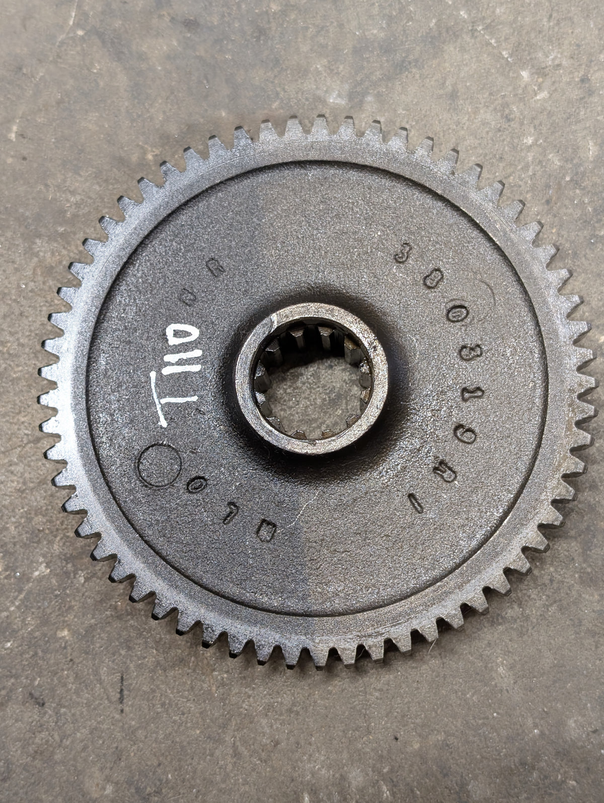 Pump Drive Gear IH International 380319R1 USED