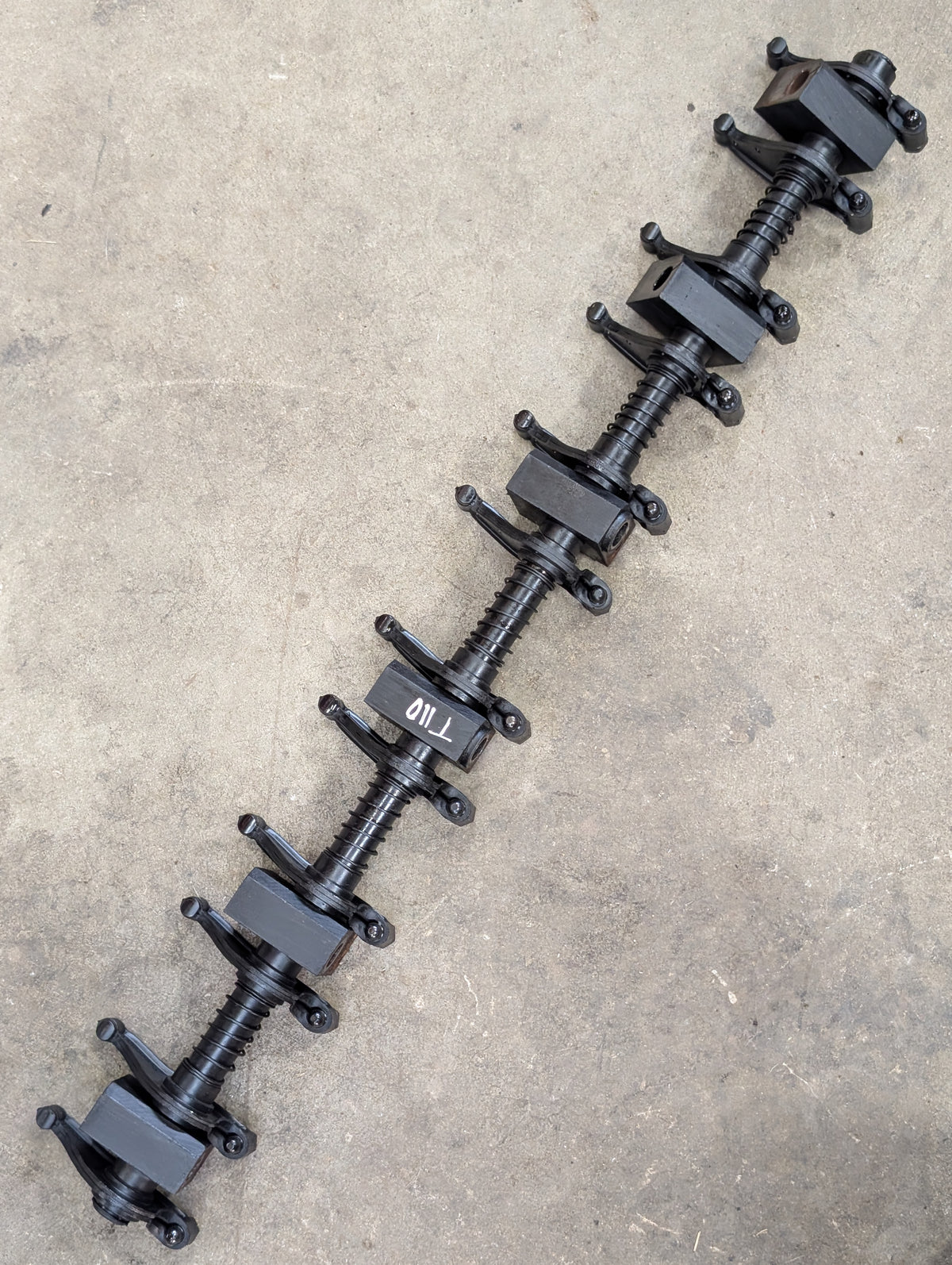 Rocker Arm Assembly IH International 682260C91 675547C2 675660C92 USED