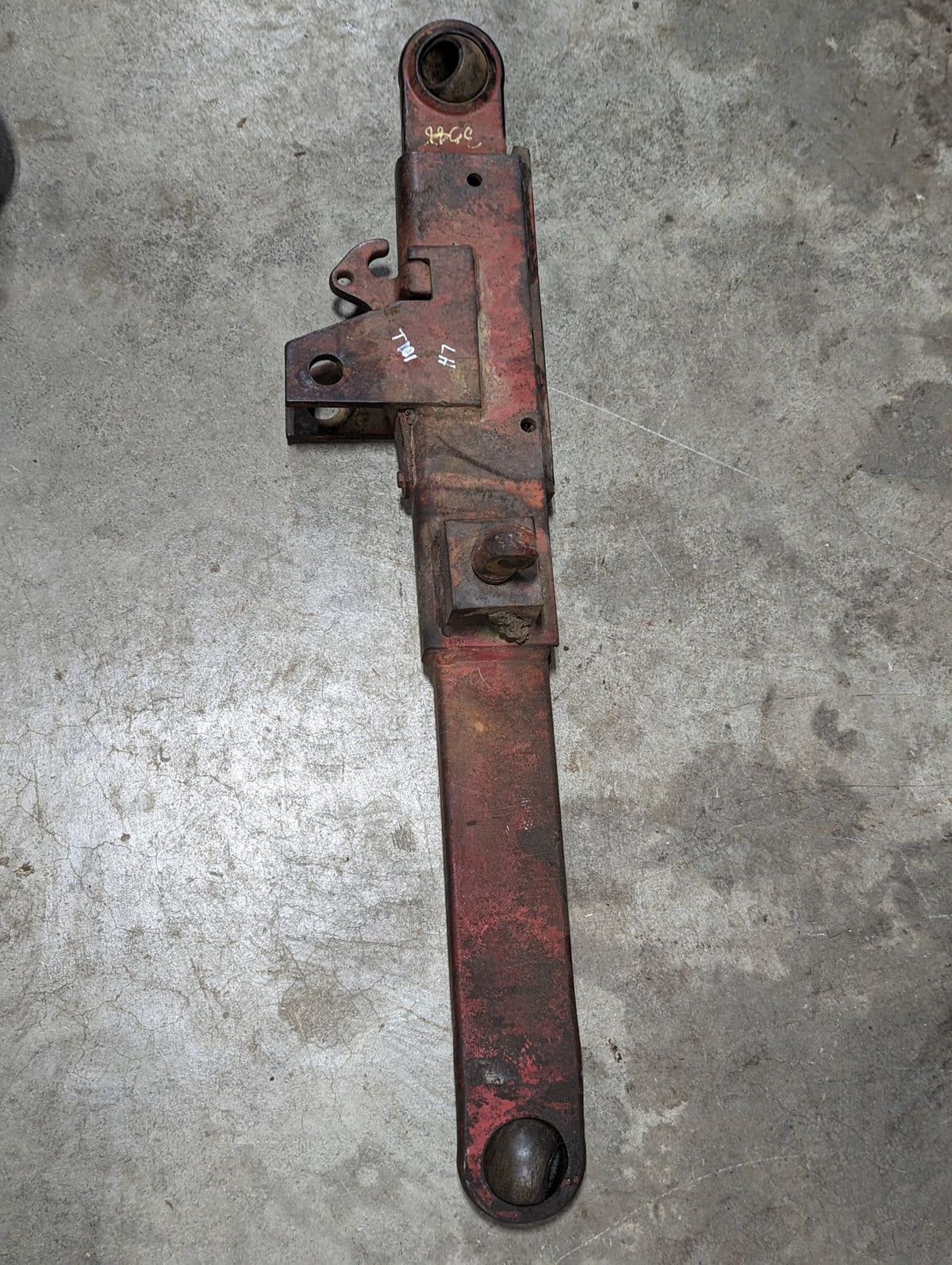 Cat 3 Left Lower Link Hitch Arm IH International 109083C91 398395R3 109060C91 109079C91USED - Hines Equipment Repair &amp; Parts