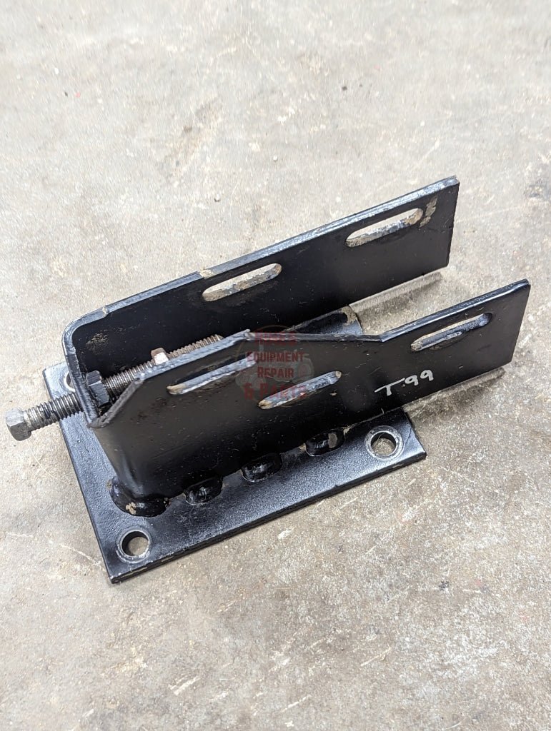 Compressor Mounting Bracket Ih International 143140C1 Used Superstructure