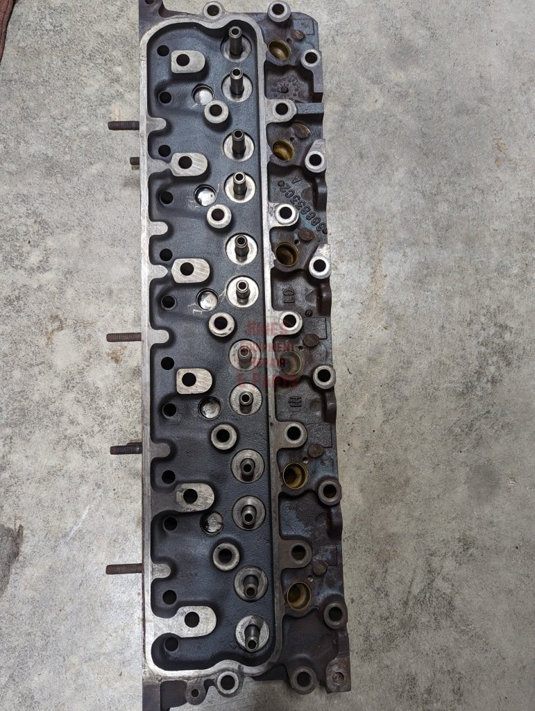 Cylinder Head IH International 688833C2 USED Tractor Part