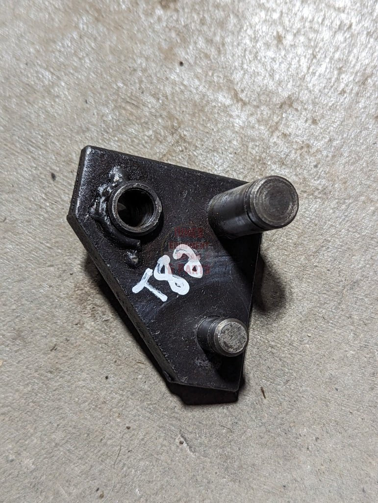 Draft Control Eccentric Lever IH International 382828R91 USED - Hines Equipment Repair &amp; Parts