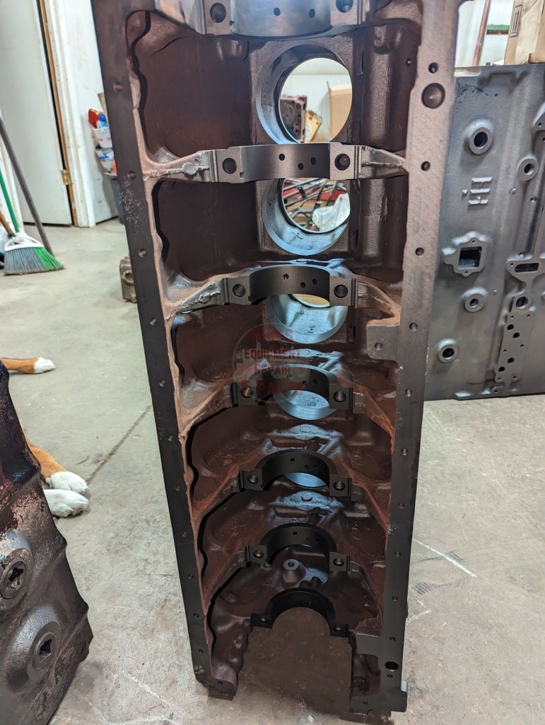DT-414 Engine Block IH International 675500C2 USED - Hines Equipment Repair &amp; Parts