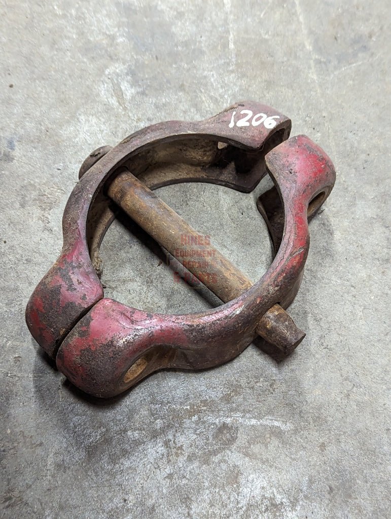 Front Axle Clamp Ih International 383994R1 Used