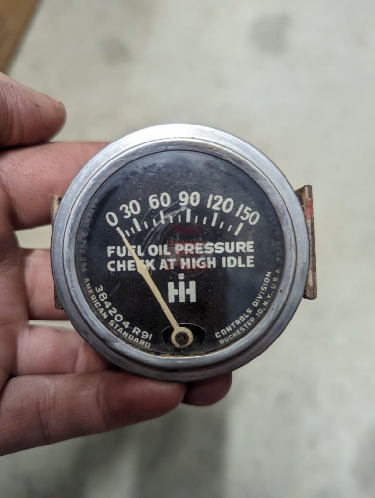 Fuel Pressure Gauge IH International 384203R91 336651R91 384204R91 USED - Hines Equipment Repair & Parts