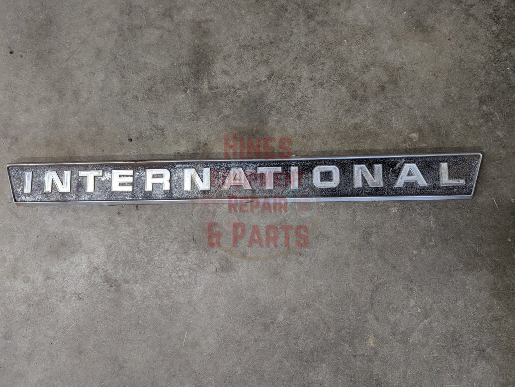 International Emblem Plate Ih 2753920R1 Used 1 Emblems & Decals