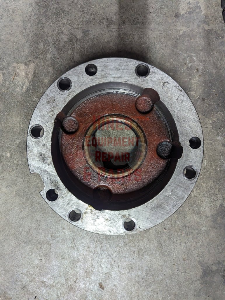 Left Differential Bearing Retainer Ih International 384086R2 Used Drive Train