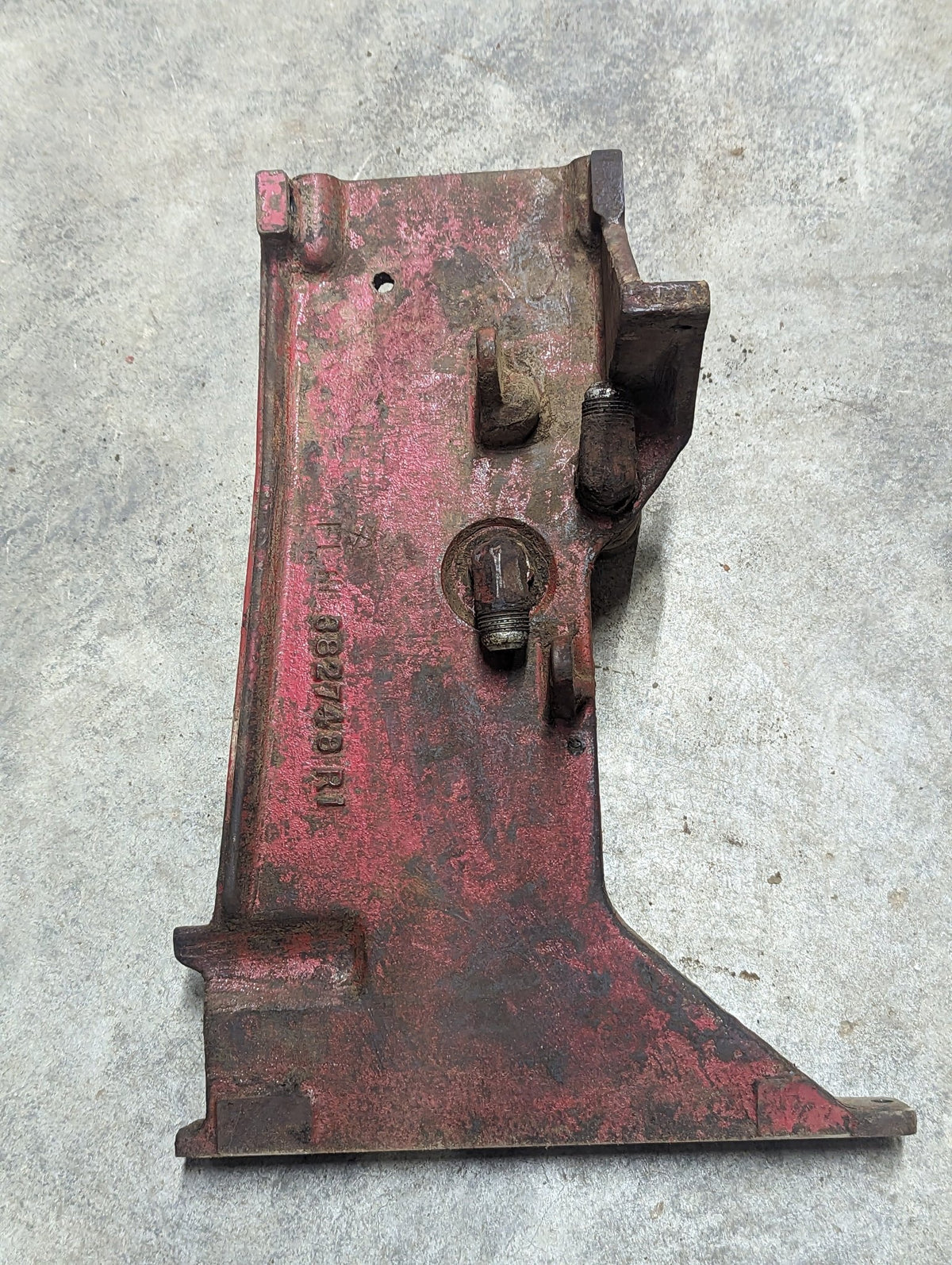 Left Gear Selector Support IH International 382748R1 USED - Hines Equipment Repair &amp; Parts