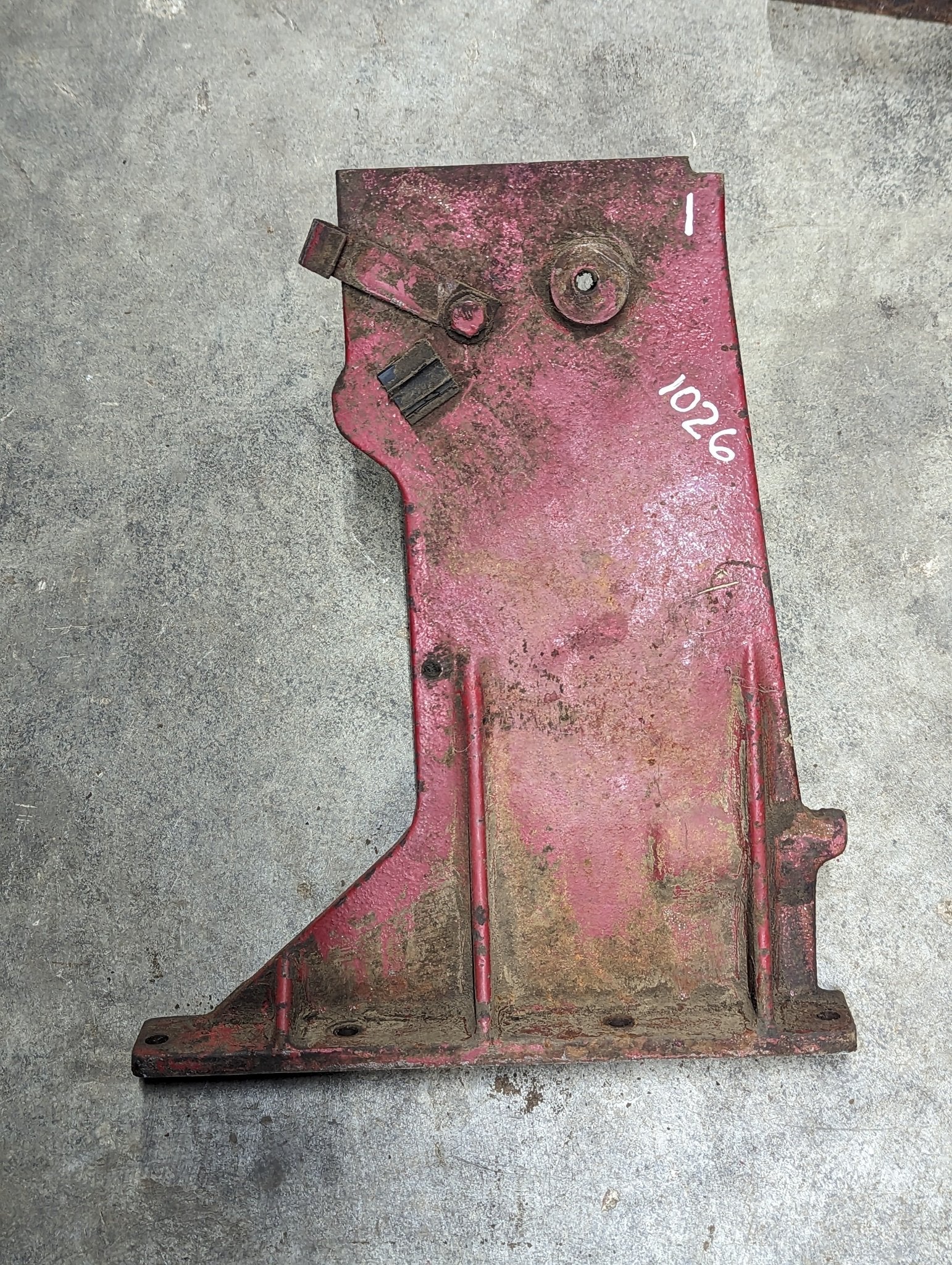 Left Gear Selector Support IH International 398007R2 398007R1 USED - Hines Equipment Repair & Parts