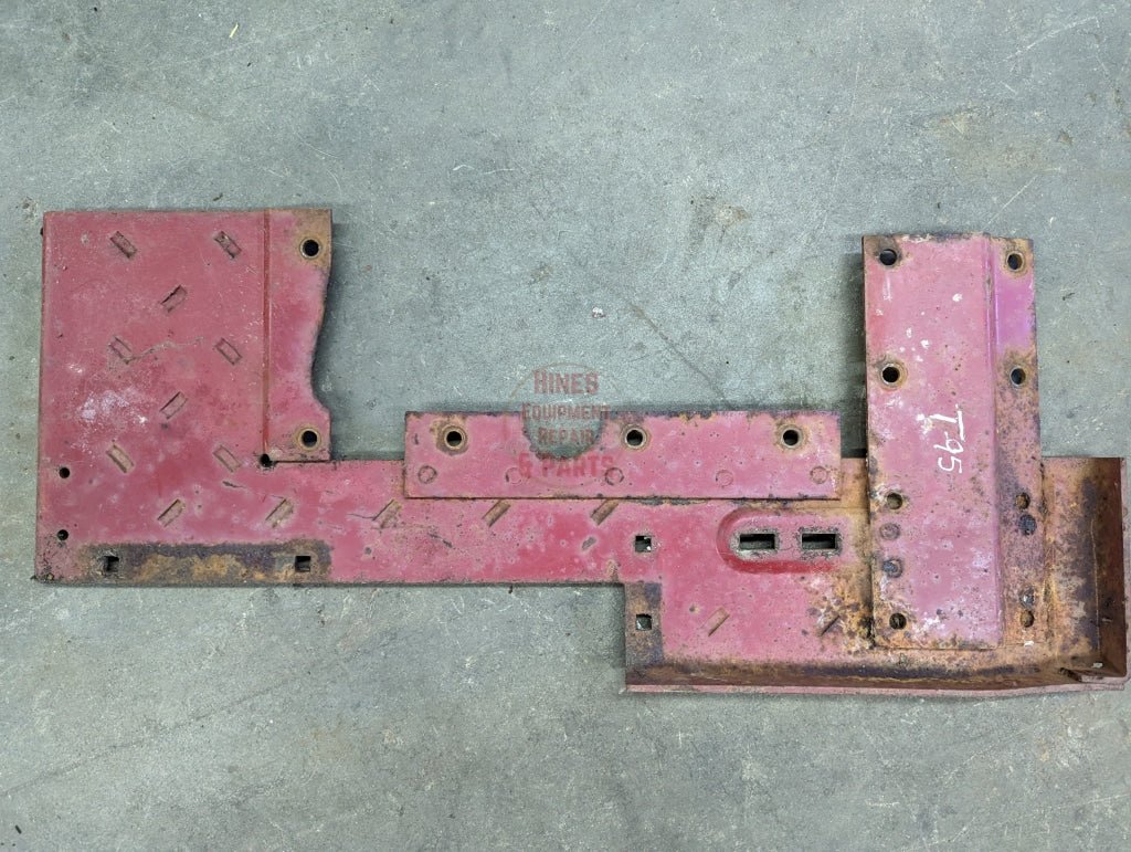 Left Platform Extension Ih International 398493R1 Used Sheet Metal