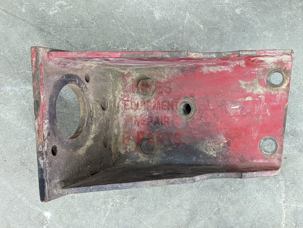 Left Rear Cab Mount Bracket Ih International 117711C2 Used 1 Superstructure