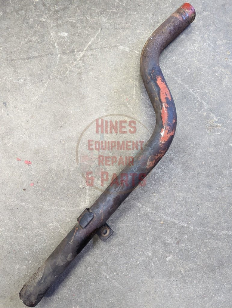 Lower Breather Tube IH International 690596C2 USED - Hines Equipment Repair &amp; Parts