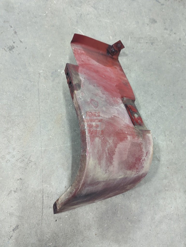 Lower Right Heat Shield Ih International 386118R21 Used Sheet Metal