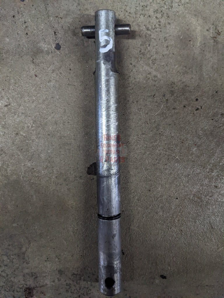 Park Lock Actuating Shaft IH International 71921C91 USED - Hines Equipment Repair & Parts