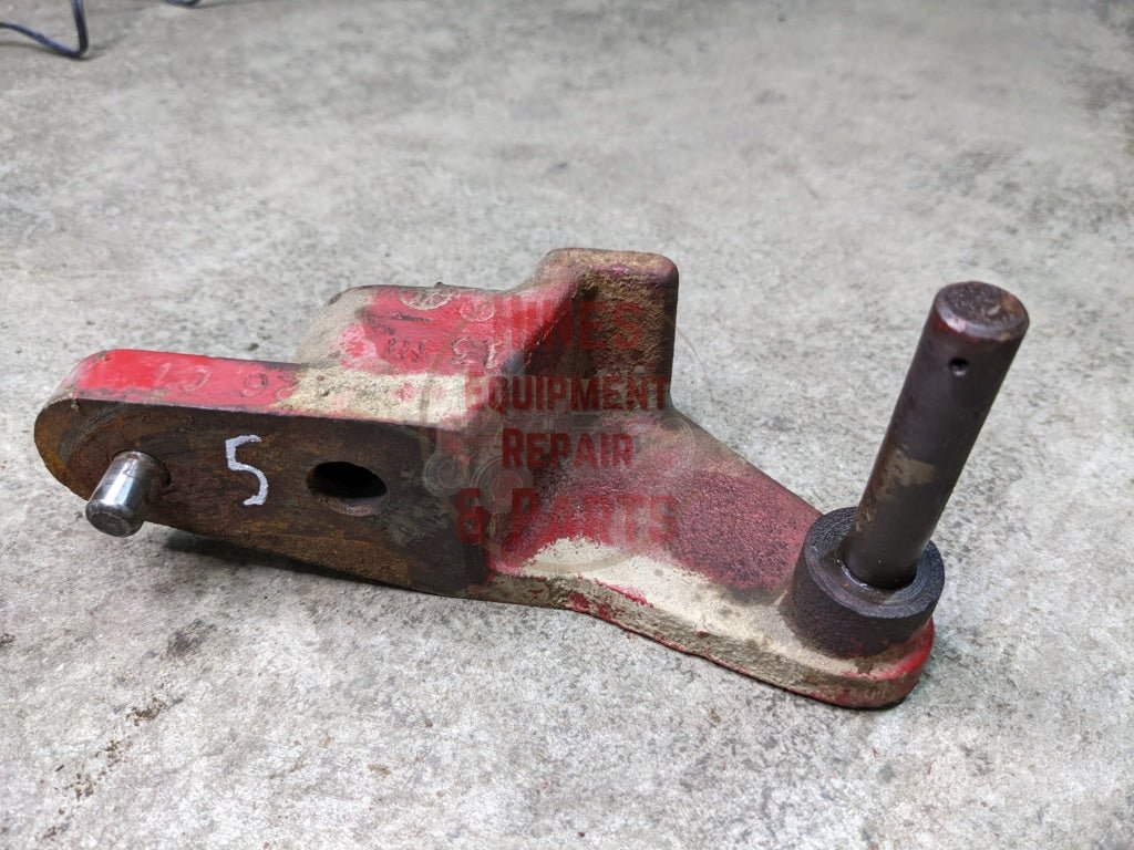 PTO Control Linkage Bracket IH International 104425C1 104426C1 USED ...
